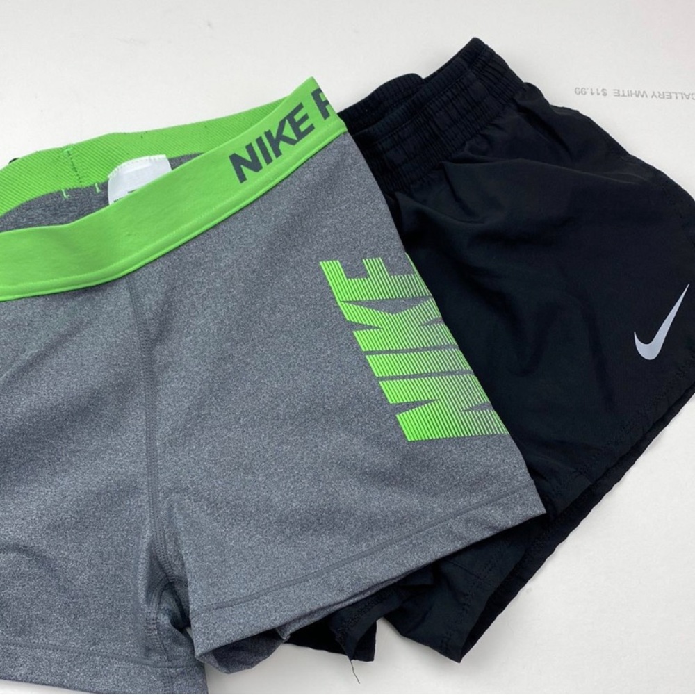 2 pair of nike shorts